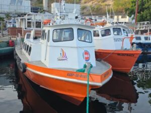 LANCHA DE TRANSPORTE DE PERSONAL Y CARGA MENOR